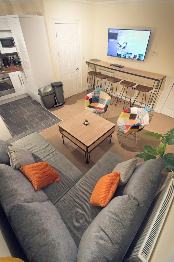 Top View 2 Bedroom Apartments Plymouth Bagian luar foto