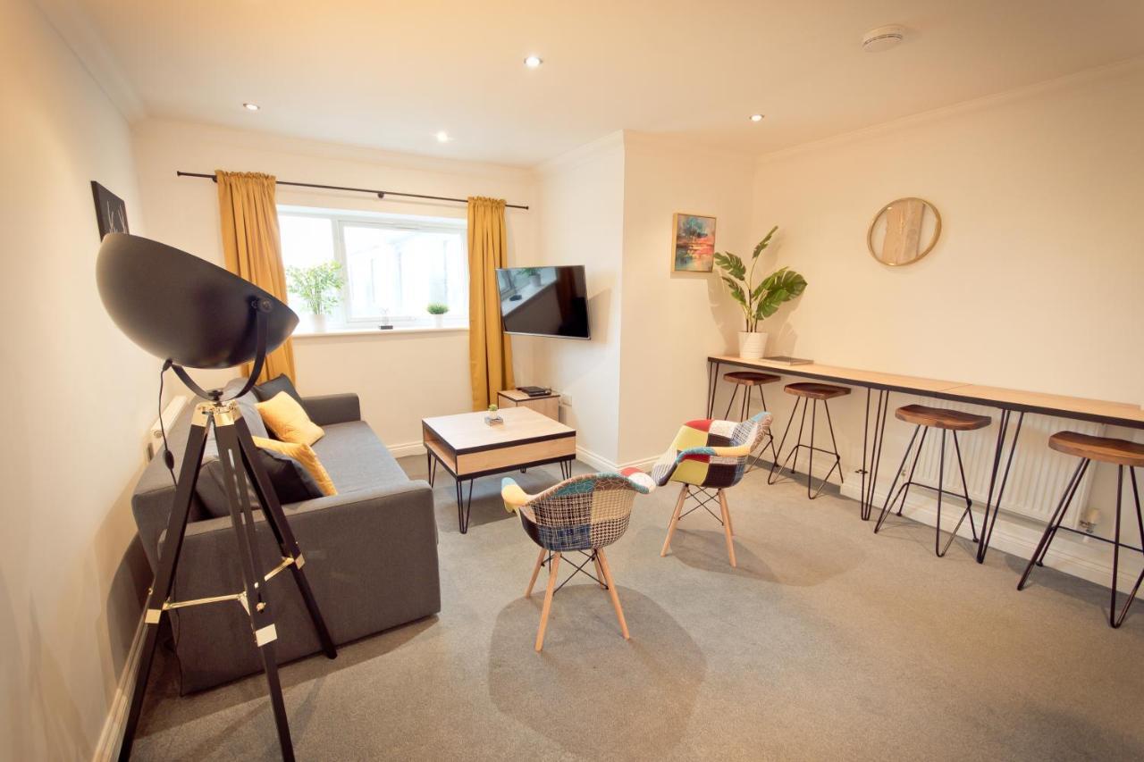 Top View 2 Bedroom Apartments Plymouth Bagian luar foto